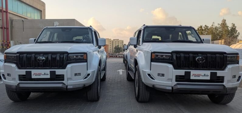 luxury car export from Dubai